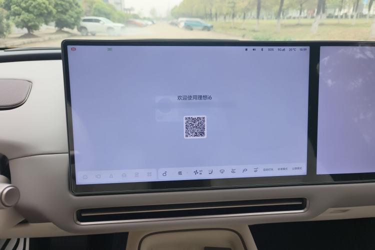 Used Li Auto i6 2025 Model Four-Wheel-Drive Standard Type Audio And AC Panel