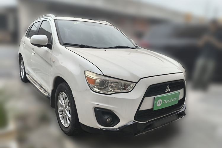 Used Mitsubishi ASX 2013 2.0L CVT Two-Wheel Drive Elite Edition Front Right 45 Deg
