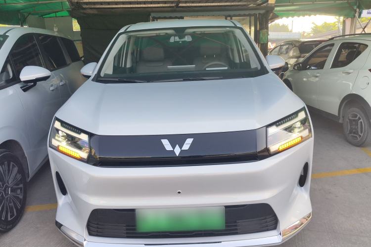 Used Wuling Wuling Starlight 730 2025 Model Pure Electric 500km Luxury Edition
