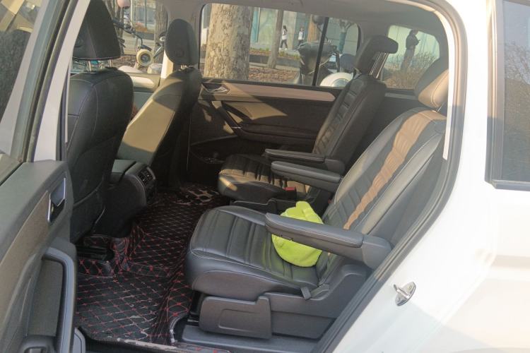 Used Volkswagen Touran 2016 Volkswagen Touran L 280TSI DSG Comfort Edition Left Rear Seat