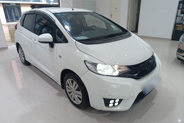 Used Honda Fit 2016 1.5L LX CVT Comfort Model Front Right 45 Deg