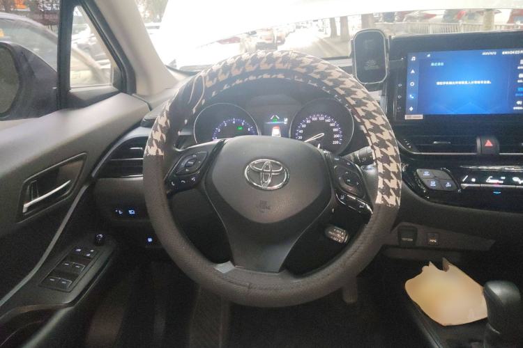 Used Toyota IZOA 2021 2.0L Enjoy Edition
