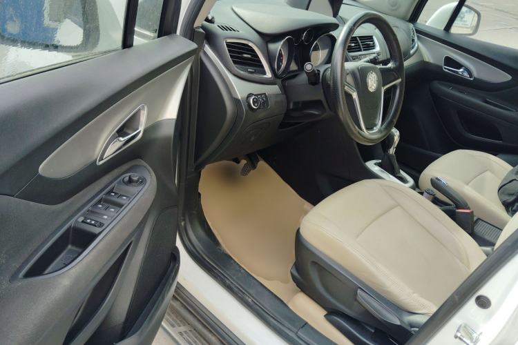 Used Buick Encore 2015 1.4T Automatic Two-Wheel Drive Urban Elite Version
