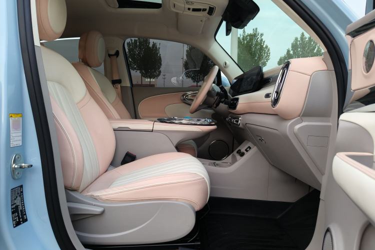 Used ORA Ballet Cat 2022 401 km Alice Edition Right Front Seat