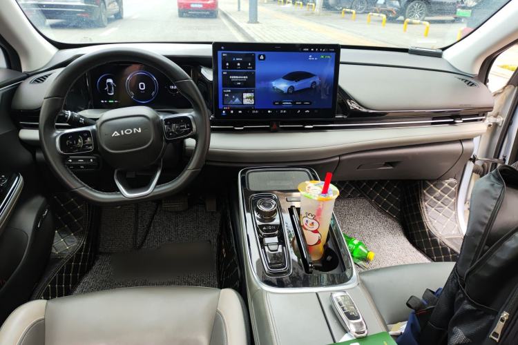 Used AION S Plus 2023 70 Intelligent Edition Lithium Iron Phosphate Center Console