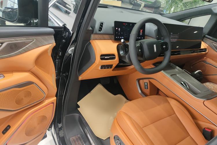 Used Wey Gaoshan 2025 Four-Wheel Drive Alpine 8 Driver Seat