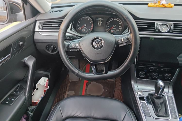 Used Volkswagen Passat 2017 330TSI DSG Luxury Edition
