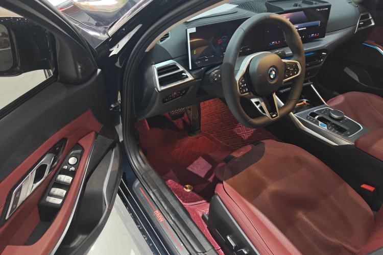 Used BMW i3 2025 eDrive 40 L Midnight Edition
