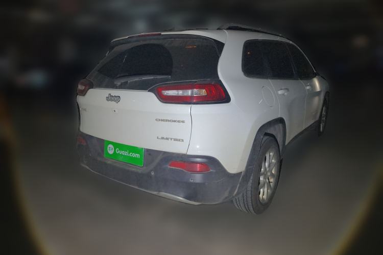 Used Jeep Cherokee 2017 2.0L Superior Edition Rear Right 45 Deg