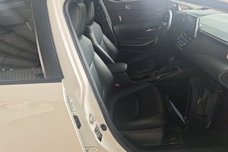 Used Toyota Corolla 2021 Dual-Motor 1.8L E-CVT Elite Edition
