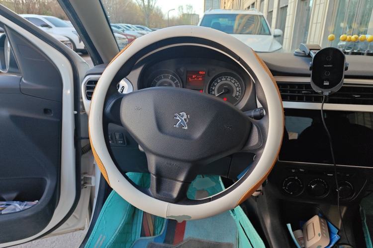 Used Peugeot 301 2016 1.6L Manual Comfort Edition Steering Wheel