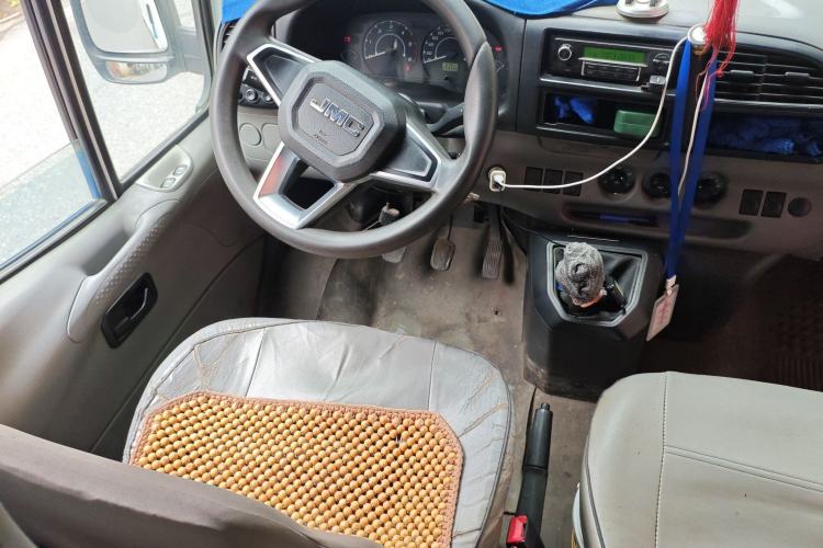 Used JMC Transit 2019 2.8T Commercial Version Short Wheelbase Mid-Roof 6-Seater China VI JX493
