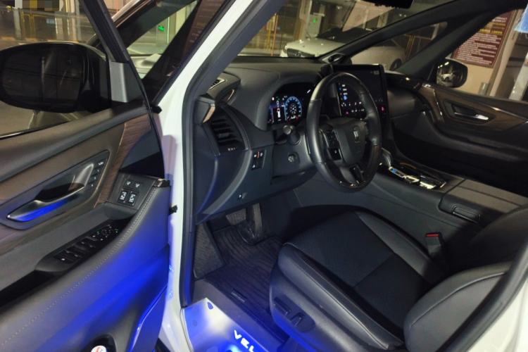 Used Toyota Vellfire 2024 Crown Dual-Engine 2.5L Ultimate Edition