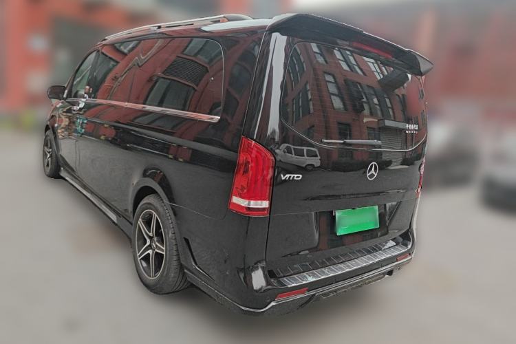 Used Mercedes-Benz Vito 2018 2.0T Elite Version 7 Seats China VI Emission Standard
