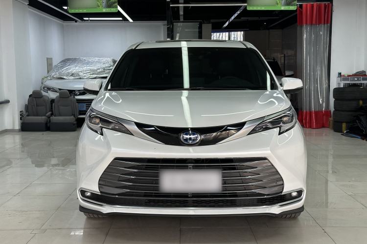 Used Toyota SIENNA 2023 2.5L Hybrid Deluxe Edition
