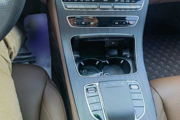 Used Mercedes-Benz E-Class 2022 Revised Version E 300 L Sporty and Stylish Edition
