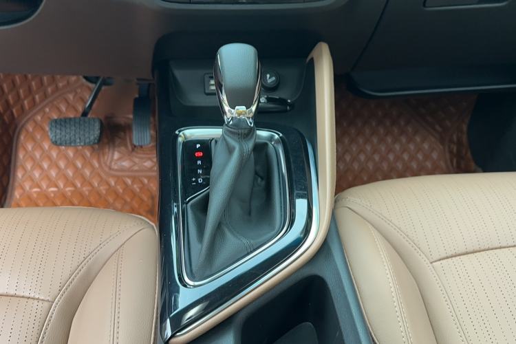 Used Buick GL6 2021 323T Mild Hybrid Connect Luxury Model Gear Lever