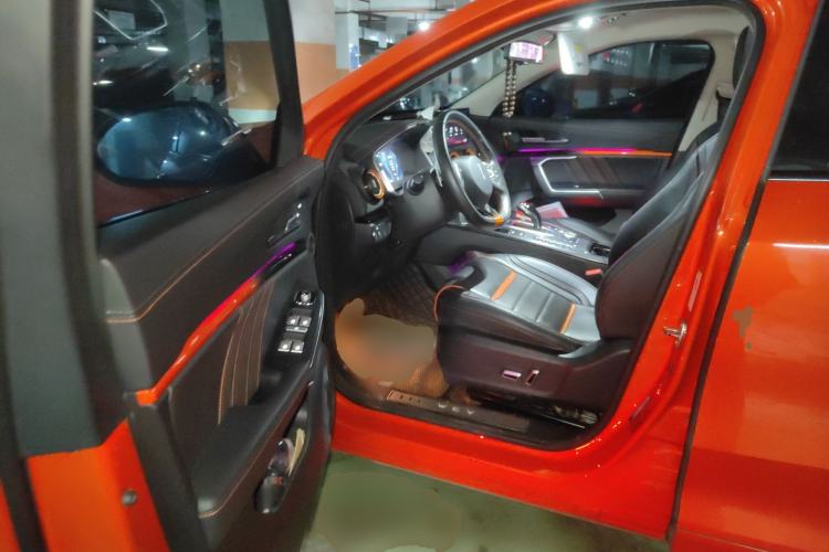 Used Wey VV5 2019 1.5T Two-Wheel-Drive Orange Edition Limited Model Driver Seat