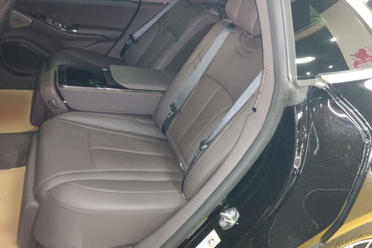 Used Denza Z9 2024 1100 km Four-Wheel Drive Max Version
