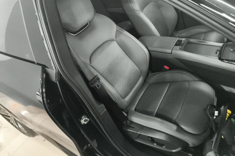 Used Lynk & Co 08 EM-P 2024 120km Long-Range Plus