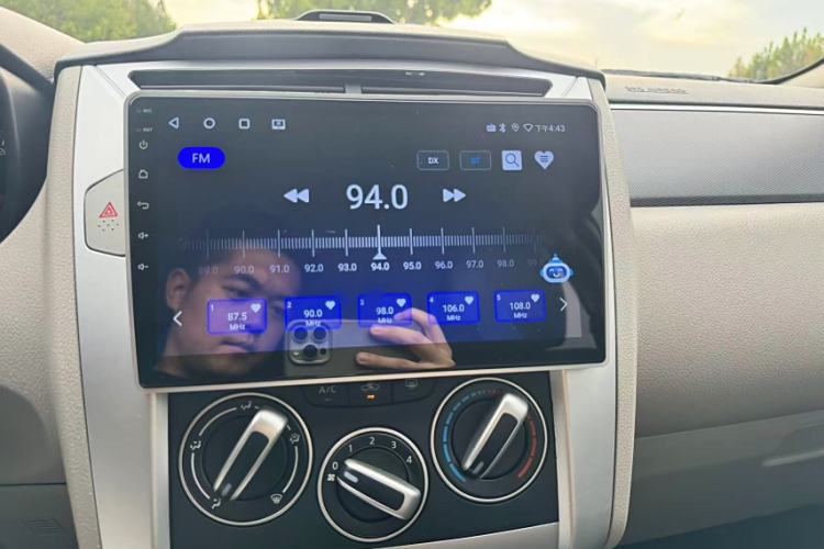 Used Venucia R50 2016 1.6L Automatic Elite Edition
