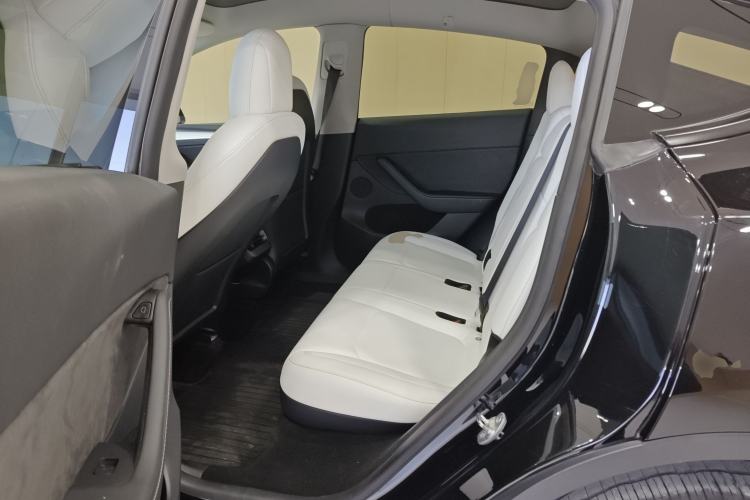 Used Tesla Model Y 2021 Long-Range All-Wheel-Drive Version 3D7