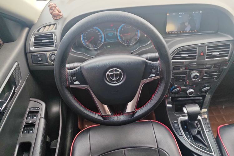 Used Brilliance V5 2014 1.5T Automatic Two-Wheel Drive Sport Model Steering Wheel