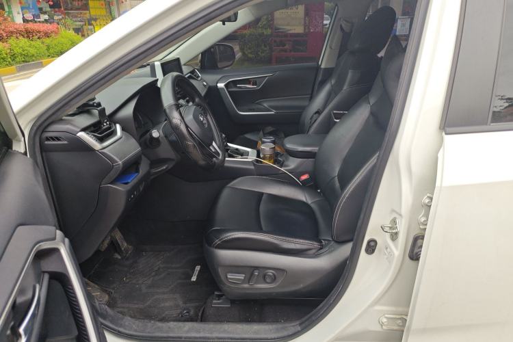 Used Toyota RAV4 2020 2.0L CVT Two-Wheel Drive Fashion Edition Left Front Seat