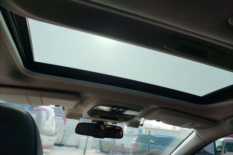 Used Subaru XV 2018 2.0i All-Wheel-Drive Luxury Edition with EyeSight Headliner