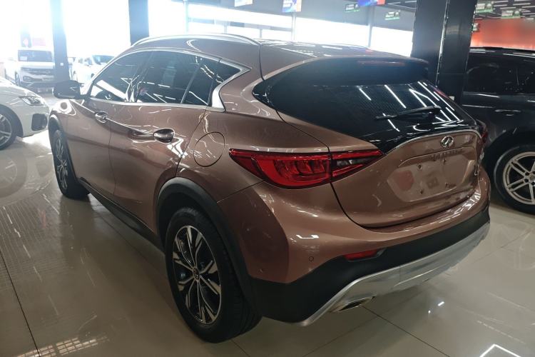 Used Infiniti QX30 2018 1.6T Two-Wheel Drive Extreme Edition Exterior 2