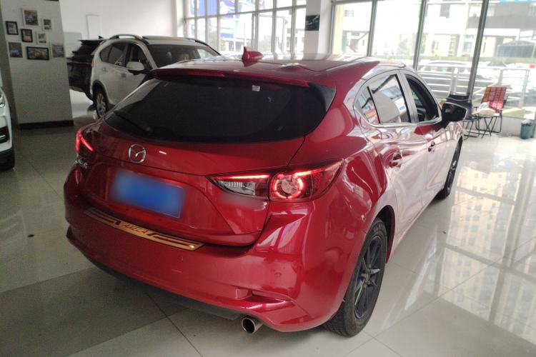 Used Mazda 3 Axela 2017 Hatchback 1.5L Automatic Luxury Model Emission Standard China V