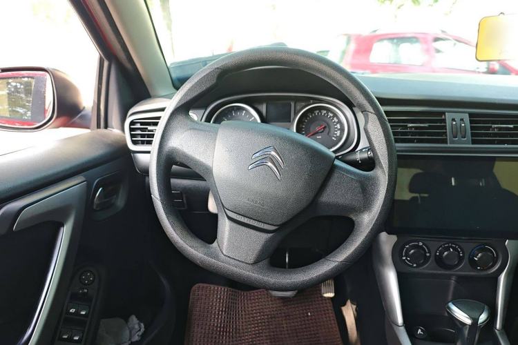 Used Citroen C3-XR 2015 1.6L Automatic Fashion Model Steering Wheel