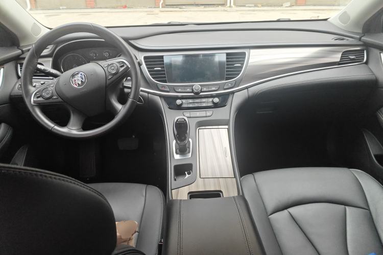 Used Buick LaCrosse 2022 652T Luxury Version Center Console