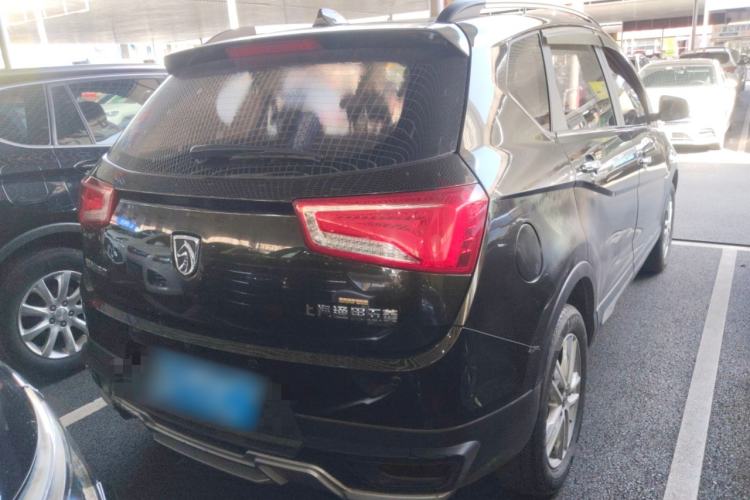 Used Baojun 560 2015 1.8L Manual Elite Edition
