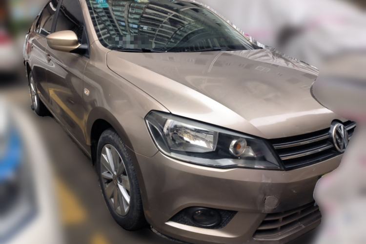 Used Volkswagen Jetta 2015 Value Edition 1.6L Automatic Comfort Version Front Right 45 Deg