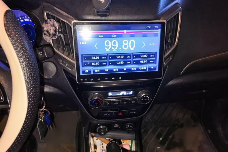 Used CHANGAN CS15 2016 1.5L Automatic Fashion Edition Audio And AC Panel