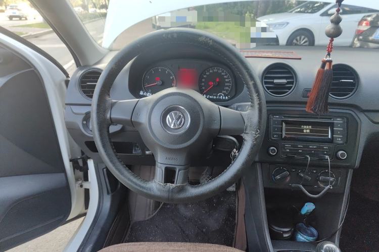 Used Volkswagen Jetta 2015 1.6L Manual Fashion Edition
