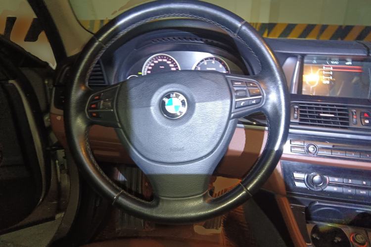 Used BMW 5 Series 2015 520i Elegant Edition Steering Wheel