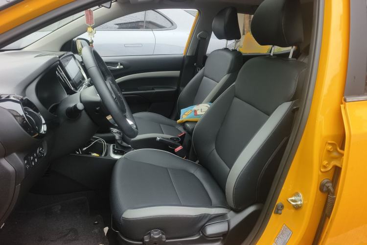 Used Kia kx1 Stonic 2019 1.4L Automatic Sport Edition China VI Left Front Seat