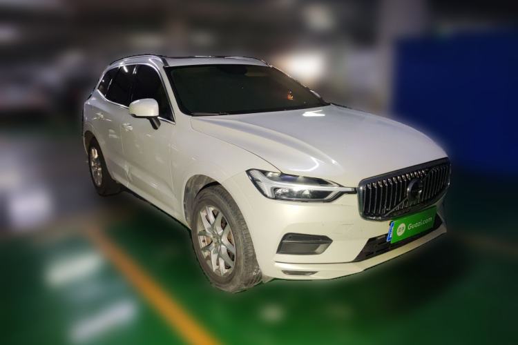 Used Volvo XC60 2019 T5 4x4 Smart Edition China V Standard Front Right 45 Deg