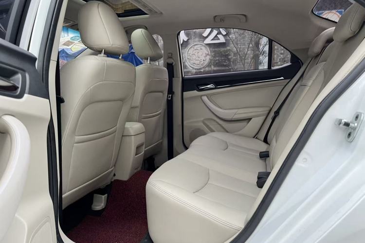 Used Roewe 360 2015 1.5L Manual Luxury Edition
