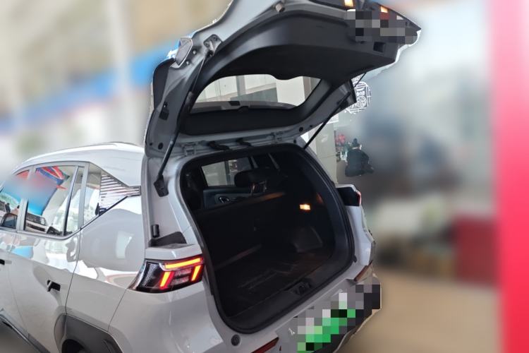 Used AION Y 2022 80 Ultra-Long Range Edition Trunk