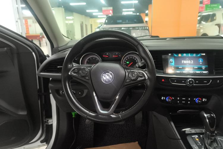 Used Buick Regal 2017 20T Luxury Model Steering Wheel