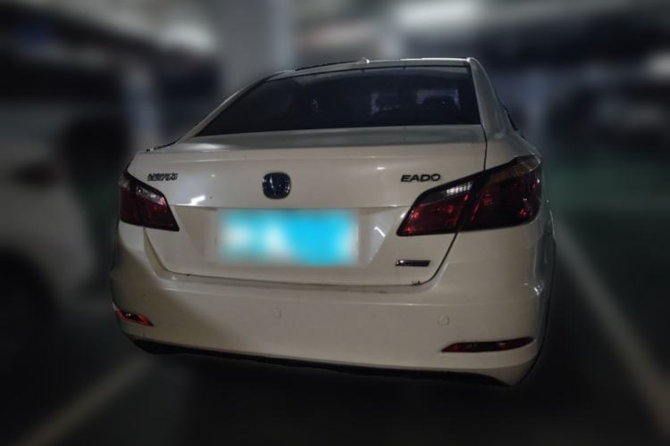 Used CHANGAN Eado 2015 1.6L Manual Luxury Model China IV Standard Rear