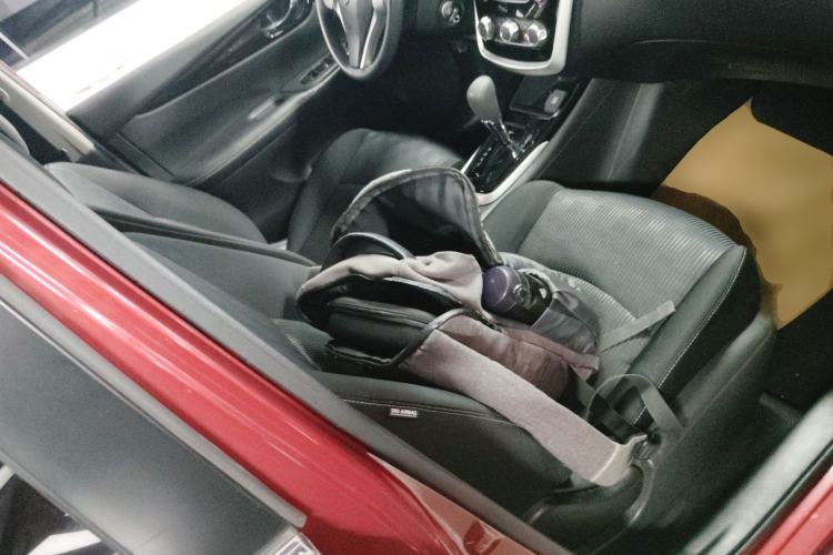 Used Nissan Tiida 2016 1.6L CVT Cool Dynamic Edition
