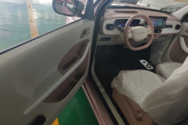 Used Geely Galaxy Panda 2025 210 km – Yuanqi Bear
