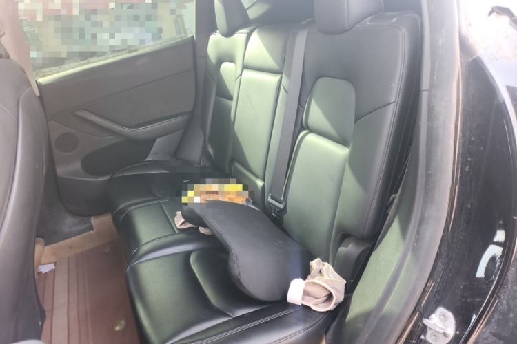 Used Tesla Model Y 2023 Long-Range All-Wheel-Drive Version