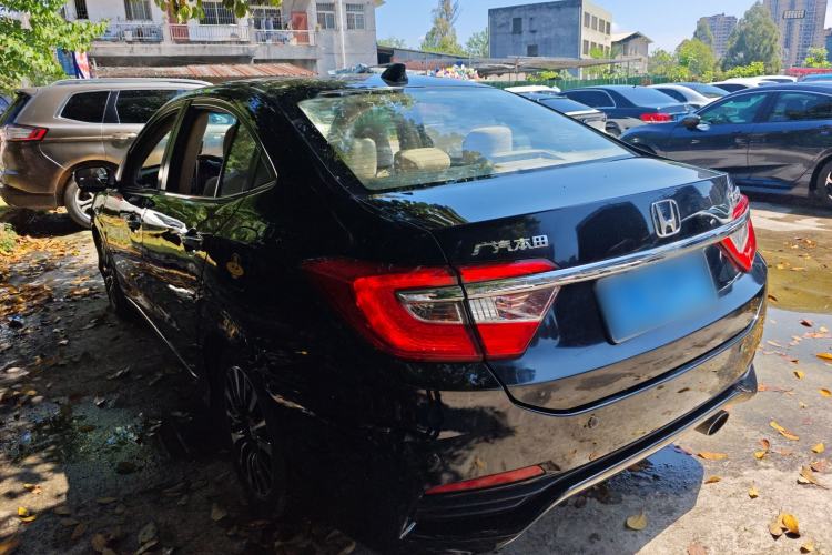 Used Honda Crider 2015 1.8L automatic luxury edition Rear Left 45 Deg