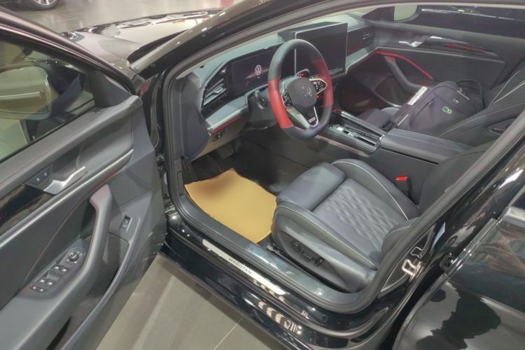 Used Volkswagen Magotan 2024 380TSI DSG Prestige Edition DaMai Package
