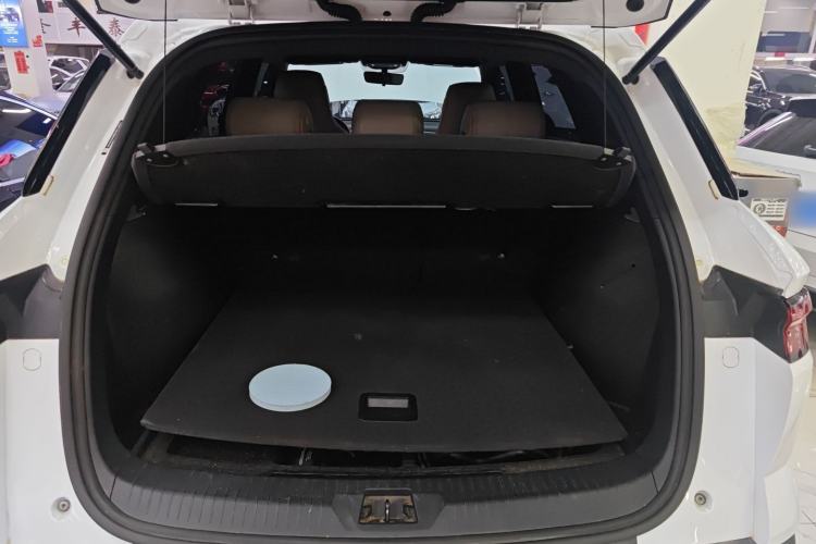 Used BYD Song Pro New Energy 2024 HONOR Edition DM-i 71KM Navigation Model Trunk